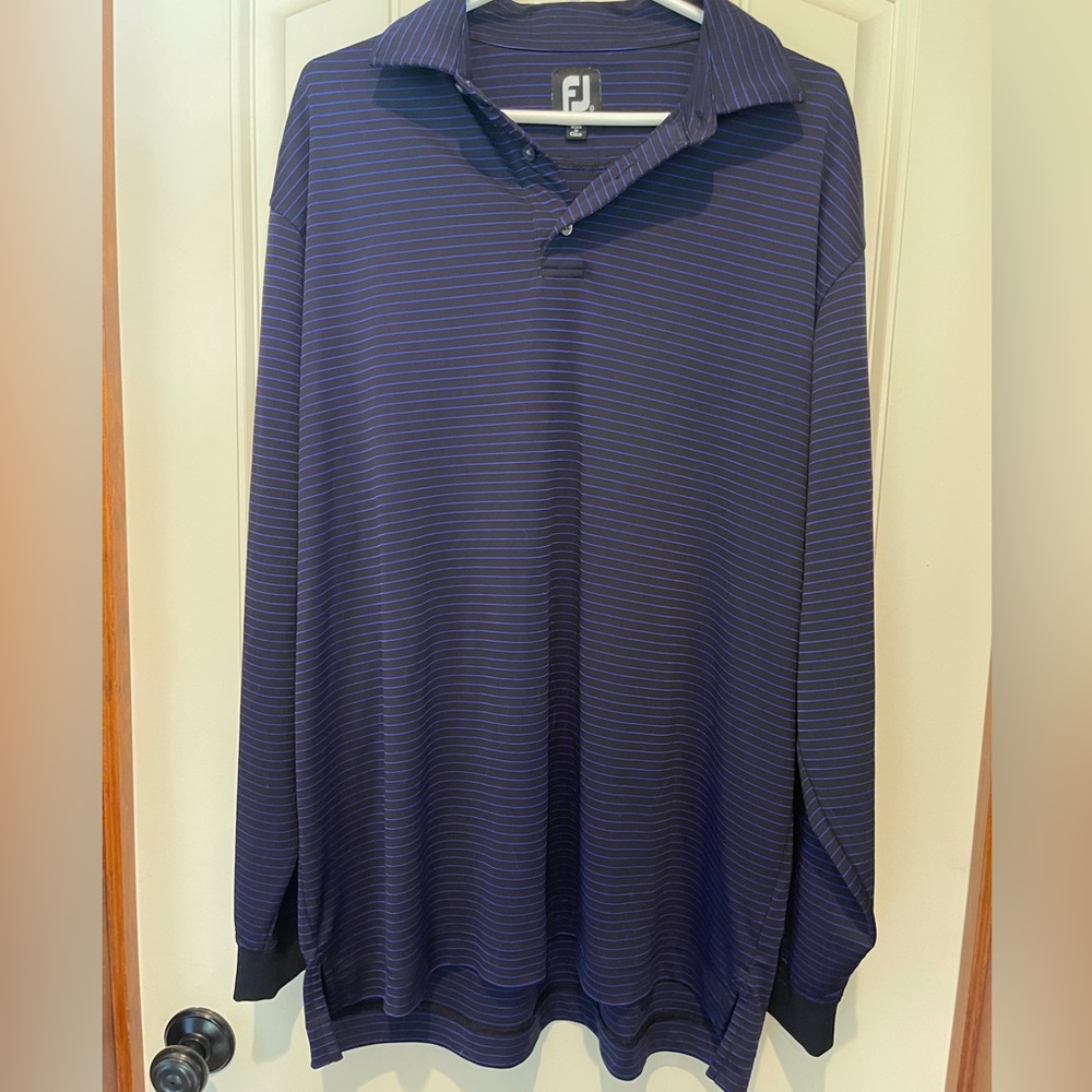 Men's FootJoy L/S Golf Polo Size XL. Barely worn, like new! Private CC insignia
